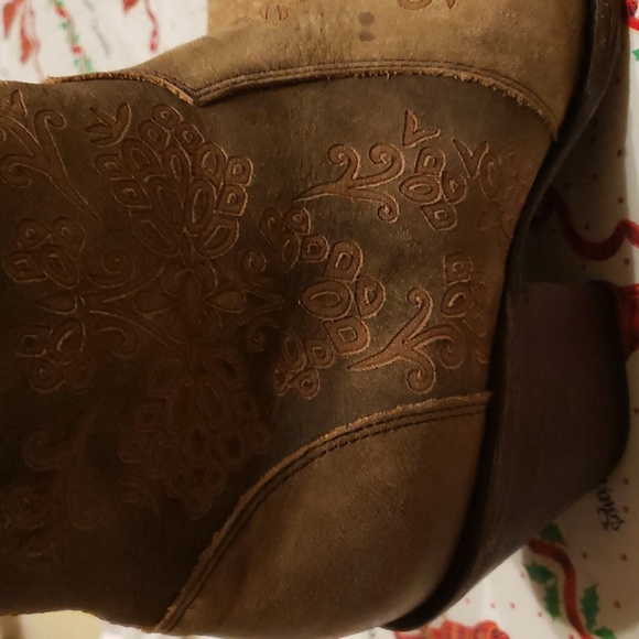 Shyanne Rustic Tan Floral Heeled Ankle Western Style Boots Sz 7 - Picture 8 of 9
